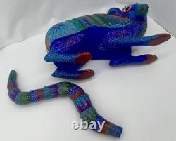 BLUE ARMADILLO- One of a kind wood hand-carved ALEBRIJE from Oaxaca, México