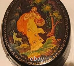 Black Painter Russian Laca Signed Autographed Boxes Pin Rare Only One Kind