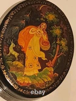 Black Painter Russian Laca Signed Autographed Boxes Pin Rare Only One Kind