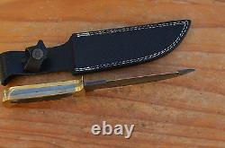 Custom made beautiful damascus collectable hunting knife one of a kind. 9028