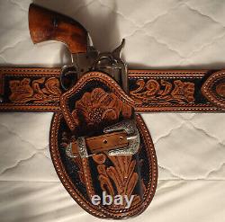 Custom one of a kind old west cowboy holster and gun belt. Brand new