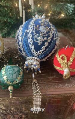 Designer Christmas One Of A Kind Fit For A King & Queen Ornament Complete Set