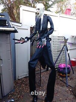 Halloween Animatronic Life Size Animated 8 Ft Tall One Of A Kind Vampire Prop