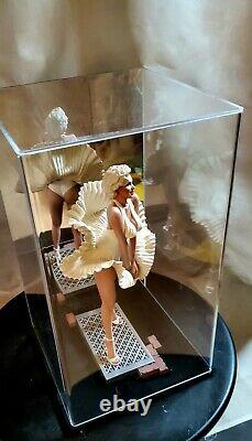 MARILYN MONROE 16 scale statue Custom ONE OF A KIND RARE + Sideshow Book