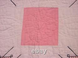 ONE OF A KIND PATTERN EMBROIDERED AND PIECED / APPLIQUE ANTIQUE QUILT 30s/40s