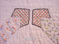 ONE OF A KIND PATTERN EMBROIDERED AND PIECED / APPLIQUE ANTIQUE QUILT 30s/40s