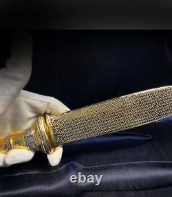 One Of A Kind King Tutankhamun's meteoric dagger