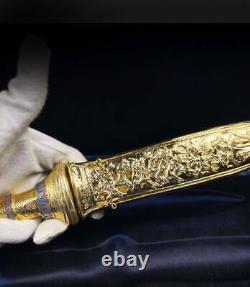 One Of A Kind King Tutankhamun's meteoric dagger