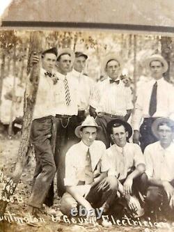 One of a Kind 1916 Original Photo. Huntington & Genry Electrricion. Old Photo(R)