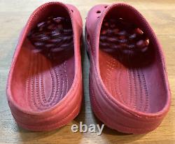 One of a kind Crocs collectible Raspberry color with no strap M5/W7 used