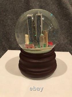 One of a kind Snow Globe & Music box (Twin Towers & Statue of Liberty)