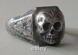 RARE ONE OF A KIND ANTIQUE Victorian German WITH MEMENTO MORI SKULL SILVER RING