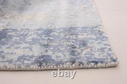 Traditional Hand loomed Carpet 5'3 x 7'7 Viscose Area Rug