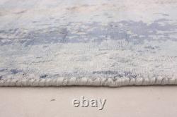 Traditional Hand loomed Carpet 5'3 x 7'7 Viscose Area Rug