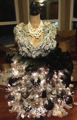 Truly A One Of A Kind Christmas Tree. Christmas Dress Theme. Custom Design