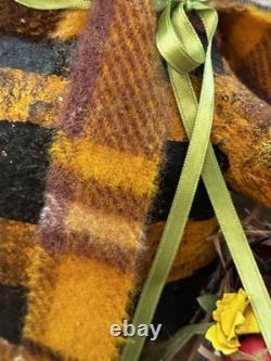 VTG Krisnick by Tom Panetta Handcrafted Primitive Standing Bumblebee 15 USA