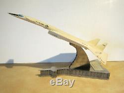 Vintage One-of-a-Kind 1969 XB-70 Valkyrie Pilot & Crew Signed Presentation Model