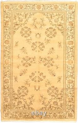 Vintage Traditional 5'8 x 9'2 Hand-Knotted Oriental Wool Area Rug