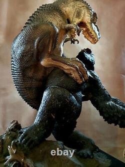 Weta KING KONG V-Rex VS Kong 24 Scale Statue with Custom Girl One of a Kind