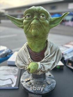 YODA Ceramic Statue Unlicensed One-of-Kind No Markings. Star Wars Lucasfilm