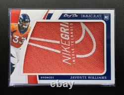 2021 Javonte Williams 1/1 RC Panini Immaculate logo de talon Nike patch recrue semelles