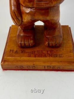 Art populaire outsider sculpture sur bois May Belle Strange Bonne idée Wm Kerr Figure féminine