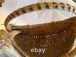 Art rare: Un panier en bois de cerf tissé à la main unique des Amérindiens Navajo
