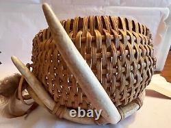 Art rare: Un panier en bois de cerf tissé à la main unique des Amérindiens Navajo