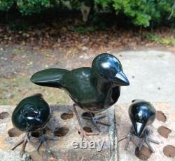 Art vintage BENARD NKANJO Famille d’oiseaux en serpentine et fer Sculptures signées