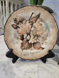 Assiettes peintes à la main uniques et personnalisées avec muguet et hortensias