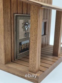 Banque de porte de bureau de poste faite à la main, unique en son genre, avec boîte en bois, art populaire vintage