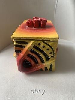 Boîte de prière en céramique faite à la main avec symbole OM OOAK Unique hindou bouddhiste