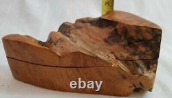 Boîte de rangement dans une boîte en bois de burl fait main, pièce unique.