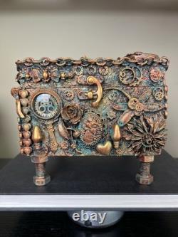 Boîte de rangement steampunk unique en son genre, design industriel victorien fait à la main