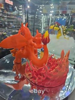 Bong en verre Charizard par Saiyan Glass, pièce unique