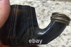 Bouilloire à thé unique en son genre en encre de cobalt/ambrée avec beaucoup de tourbillons à voir absolument.