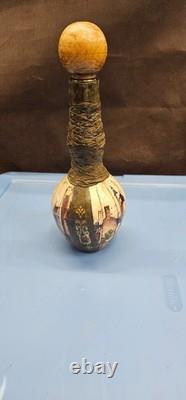 Bouteille de vin vintage unique en son genre avec étui extérieur en cuir