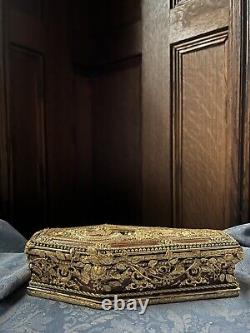 Cercueil/Boîte vintage fait main, unique en son genre, avec un montage élaboré
