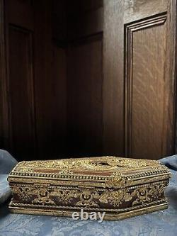 Cercueil/Boîte vintage fait main, unique en son genre, avec un montage élaboré