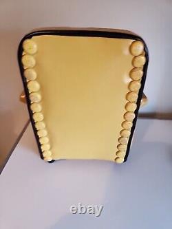 Chaise de cigarette en vinyle noir et jaune unique des années 1950 de style vintage