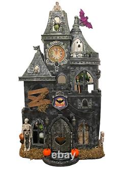 Château hanté d'Halloween Maison de poupée unique peinte à la main Décoration effrayante