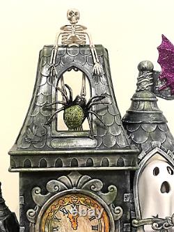 Château hanté d'Halloween Maison de poupée unique peinte à la main Décoration effrayante