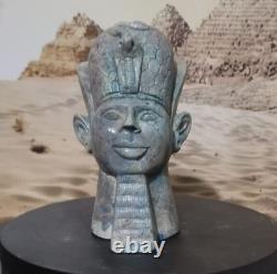 Chef-d'œuvre unique : Tête antique du roi Toutankhamon en pierre solide