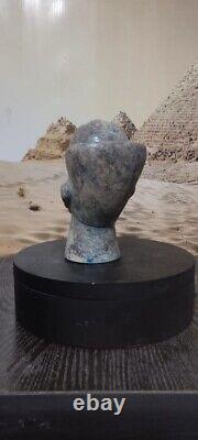 Chef-d'œuvre unique : Tête antique du roi Toutankhamon en pierre solide