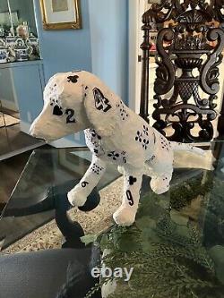 Chien Dalmatien en papier mâché signé, taille réelle, unique en son genre. 15