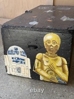 Coffre / Boîte d'Art Populaire Star Wars. Fait par un Artiste. Peint à la Main, Unique en Son Genre.