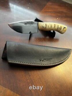 Couteau de chasse (personnalisé) avec manche unique en mouflon de Dall