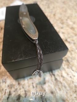 Couteau de poche William Henry unique trimestriel. Topaze naturelle Koftgari 24k.