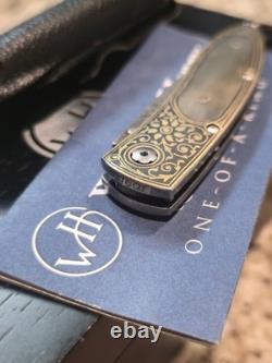 Couteau de poche William Henry unique trimestriel. Topaze naturelle Koftgari 24k.