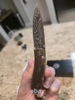 Couteau de poche William Henry unique trimestriel. Topaze naturelle Koftgari 24k.